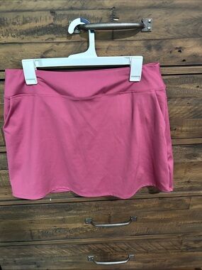 Tommy Bahama Golf  Pink Skort. Country club. Athletic.